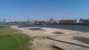 Niedrigwasser Rhein mit 1,25m